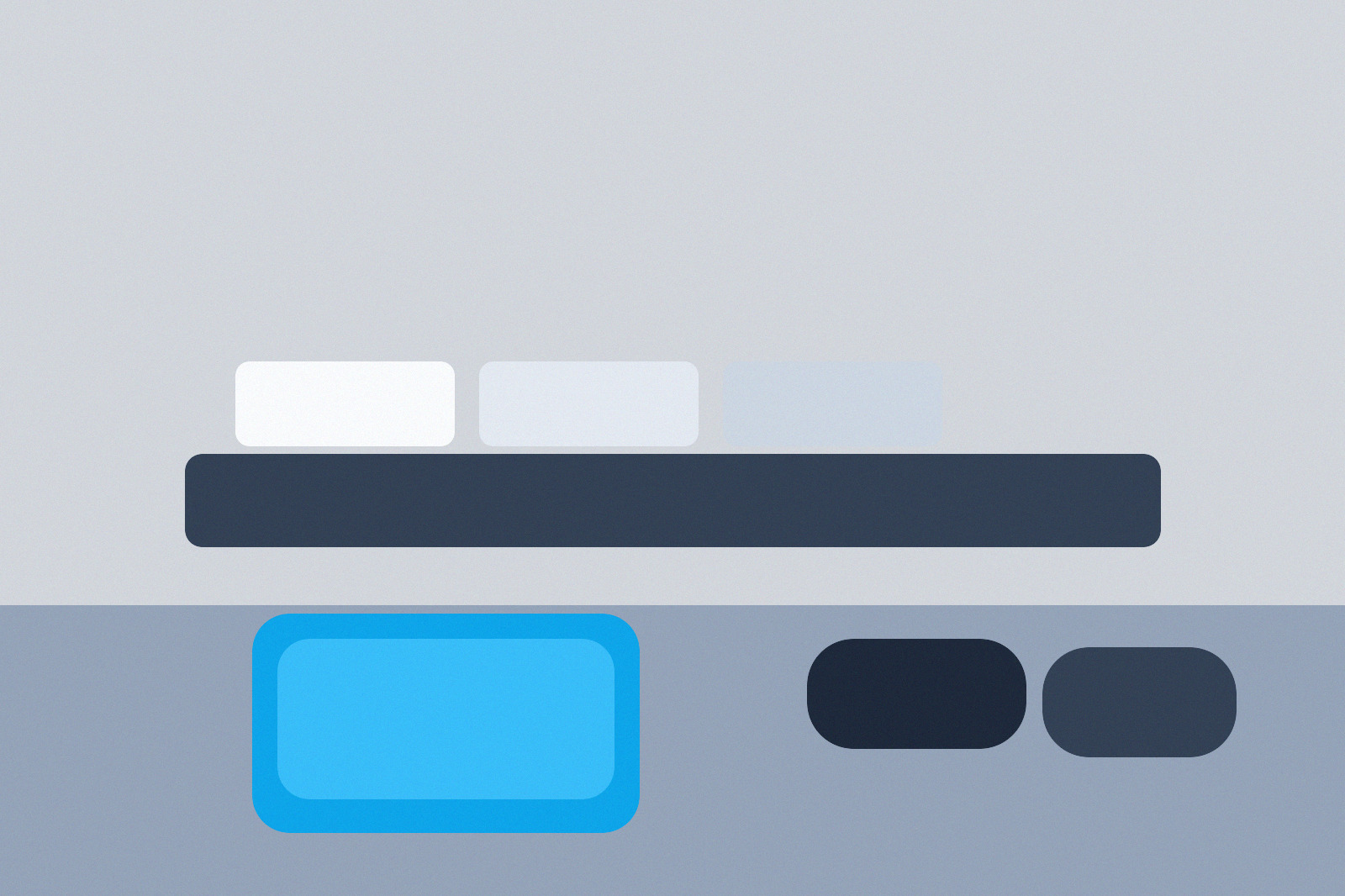 מגבות וכפכפים מסודרים ליד אמבטיית קור